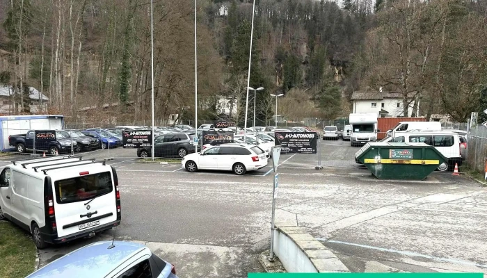 A -  U A - utomobil A - lle - Fribourg