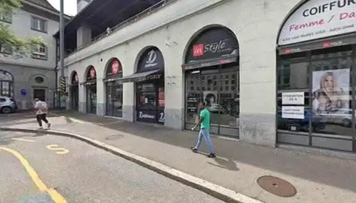 Auto -  Ecole A Fribourg Marc Jacquat Street View 360deg Fotos - Fribourg