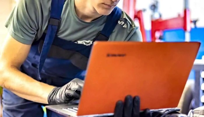 Autogarage Redhat -    Olwechsel Inspektion Autodiagnose Alle - Bas-vully