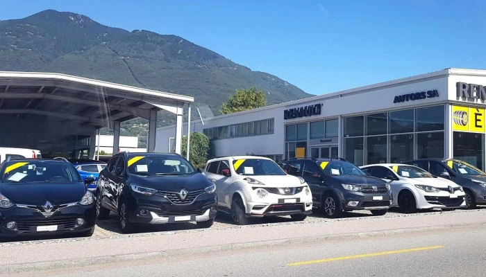 Autors Giubiasco, Renault - Giubiasco