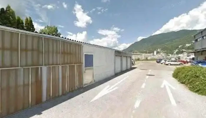 Autors Giubiasco Renault Street View 360deg Fotos - Giubiasco
