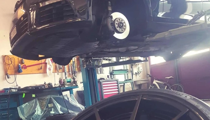 Autoservice -  Ismaili Autowerkstatt - Windisch
