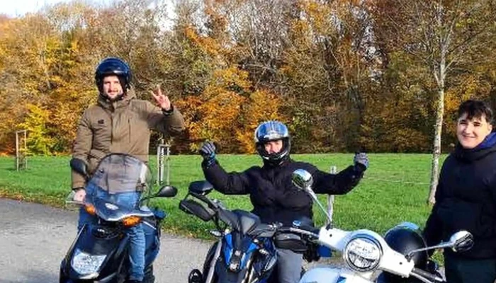 Bruderwerk Die Motorradfahrschule Fur Strassen  Und Offroad Trainings Fahrschule - Münchenstein