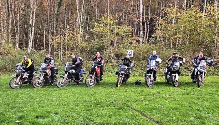Bruderwerk Die Motorradfahrschule Fur Strassen  Und Offroad Trainings Vom Inhaber - Münchenstein