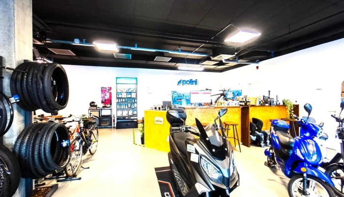 Dnt Racing Bikes -    Vendita Di Biciclette   E Bike   Scooter Elettrici Lugano Street View 360deg Fotos - Taverne