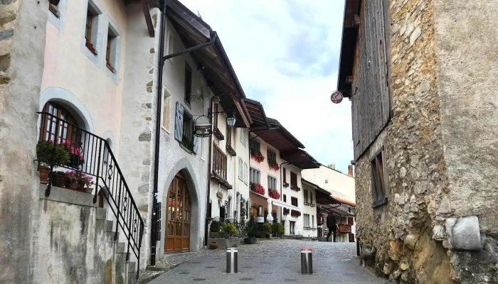 Ducrey Carla Josiane Gruyere  Rooms Aussenbereich - Gruyères