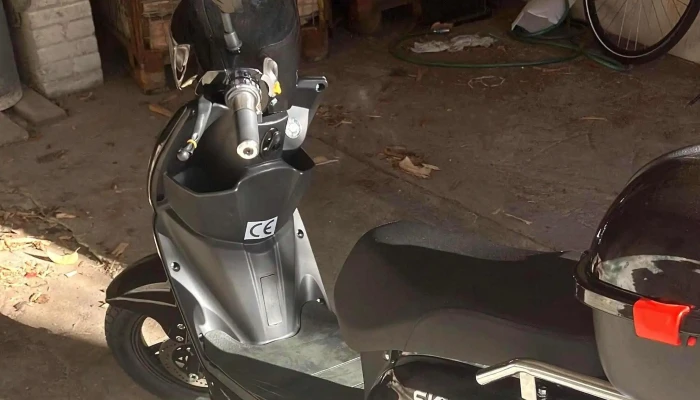 E -  Motors Schweiz Gmbh E - lektro Roller E - lektro Scooter E - lektro Auto Kommentare - Reinach