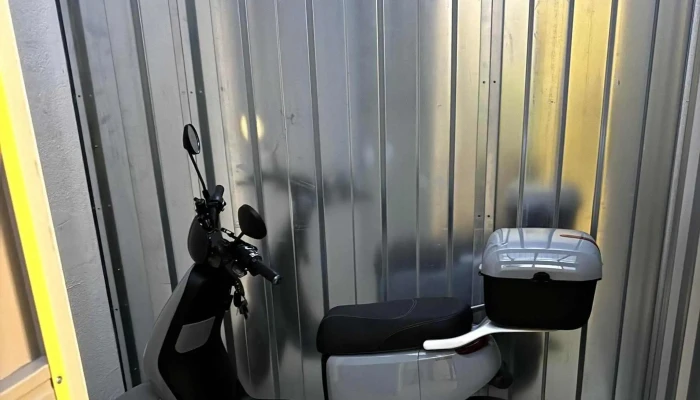 Easymotors Schweiz Elektroroller Elektro Scooter Elektro Fahrzeug Fahrzeughandler - Basel