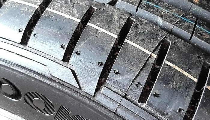 Fasola Pneumatici -  Reifengeschaft - Torricella-taverne