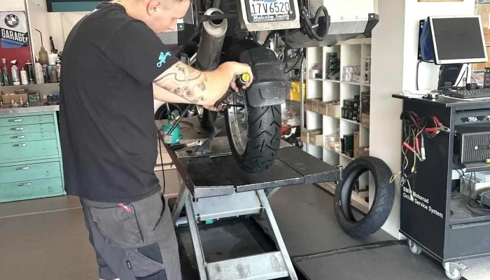 Ftp Motor Sagl -  Innenansichten - Giubiasco