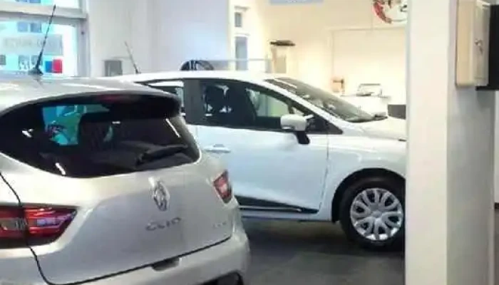 Garage Al Ponte Biasca Renault Dacia Innenansichten - Biasca