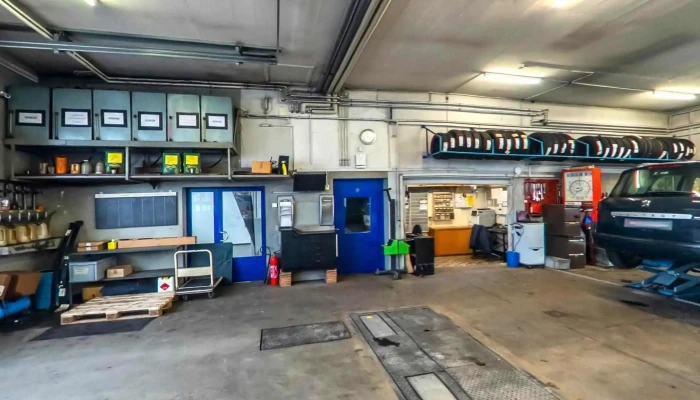 Garage De La Broye -    Reparation Et Vente Toutes Marques Et Peugeot Innenansichten - Corcelles-près-payerne