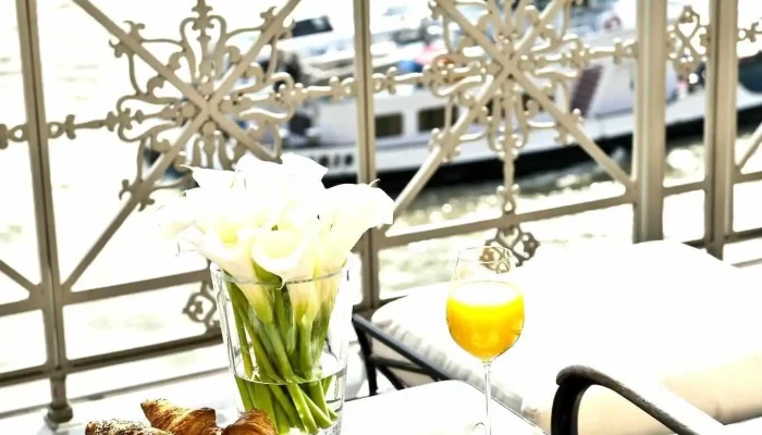 Grand Hotel Les Trois Rois -  Essen Und Trinken - Basel