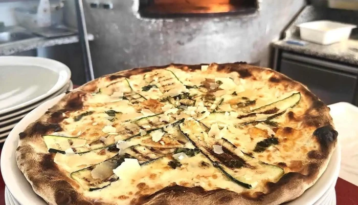 Grotto Il Paiolo Cucina Pizza Pizza - Losone