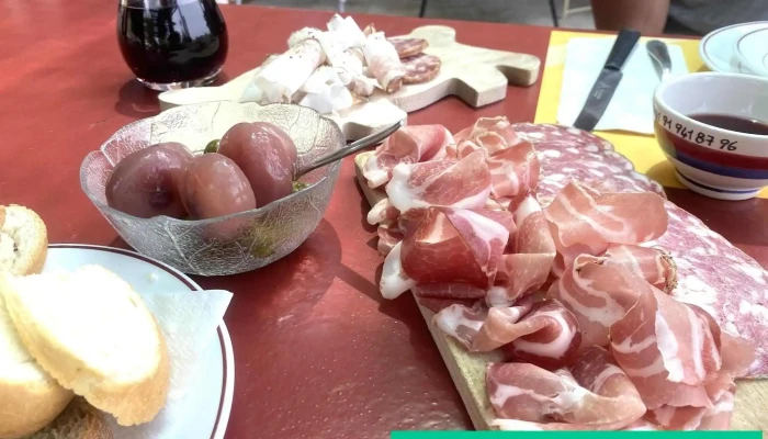 Grotto Pierino -  Charcuterie - Cureggia