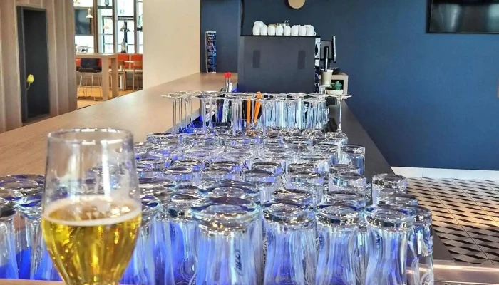 Holiday Inn Express Suites Basel Allschwil An Ihg Hotel Essen Und Trinken - Allschwil
