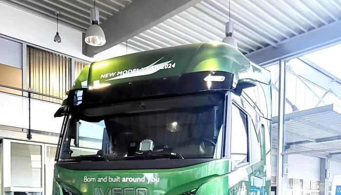 Iveco Schweiz Ag   Filiale Hendschiken Lkw Handler - Hendschiken