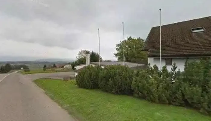 Jawa Moto Switzerland -  Street View 360deg Fotos - Lugnorre
