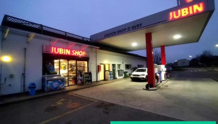 Jubin Gas Stationshop Aussenbereich - Avry