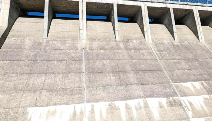 Lago Ritom Dam -  Jetzt Geoffnet - Quinto