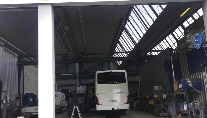 Linz Nutzfahrzeuge Ag -  Lkw Handler - Büsserach