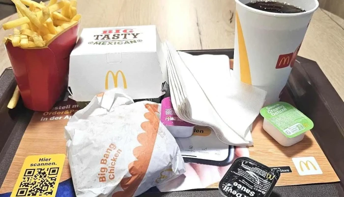 Mcdonalds Restaurant Essen Und Trinken - Pratteln