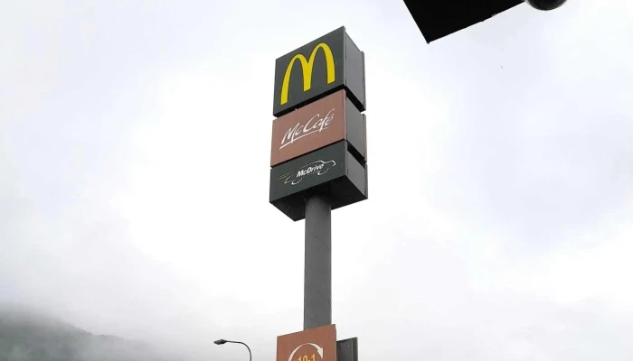 Mcdonalds Restaurant Sant Antonino - Sant'antonino