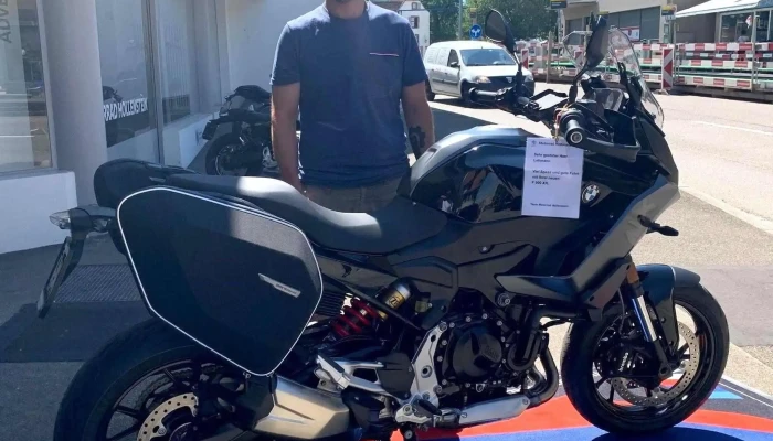 Motorrad Hollenstein -  Jetzt Geoffnet - Binningen