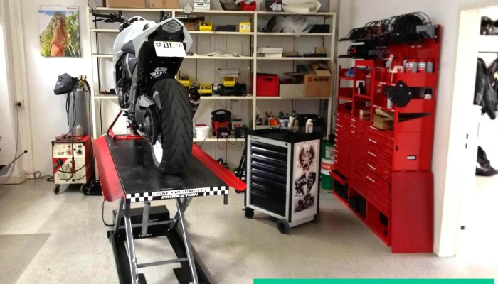 Motostore Gmbh Innenansichten - Allschwil