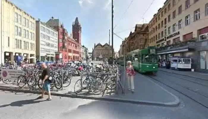 Movenpick Brasserie Baselstab Street View 360deg Fotos - Basel