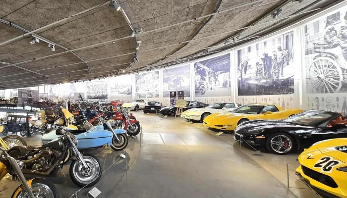 Museum Pantheon Basel -    Forum Fur Oldtimer Muttenz - Muttenz