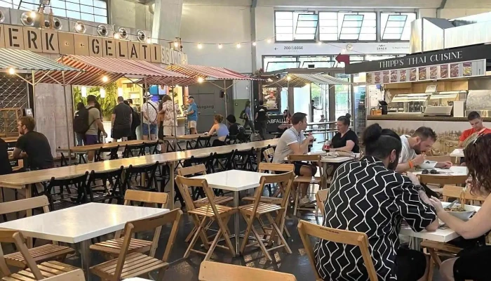Non La Vietnamese Streetfood Markthalle Atmosphare - Basel