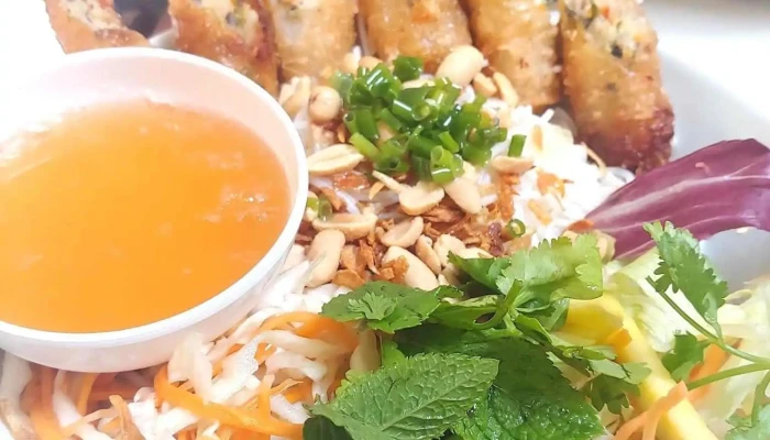 Non La Vietnamese Streetfood Markthalle Suppe - Basel
