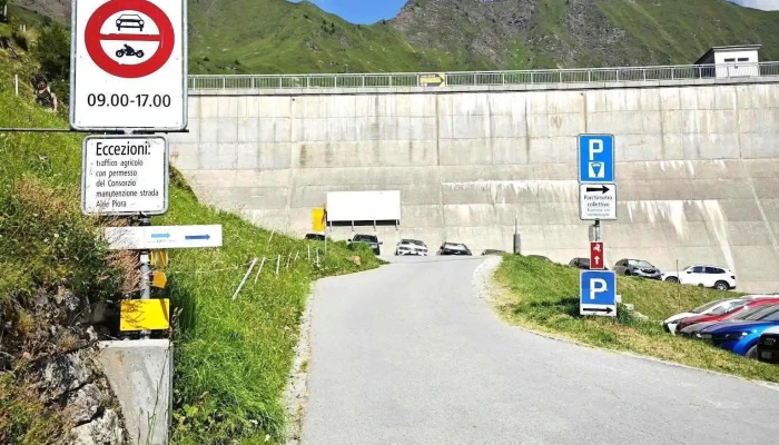 Parkplatz Ritom -  Zeichen - Quinto