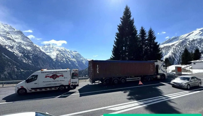 Pneumatici Valtellina Suisse Tyre Truck Service Vom Inhaber - Bodio