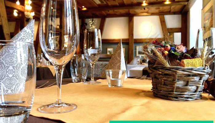 Restaurant Hotel Weisses Kreuz Rsp Neuenschwander Ag Breitenbach Essen Und Trinken - Breitenbach