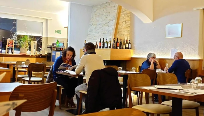 Ristorante La Taverna -  Webseite - Giubiasco