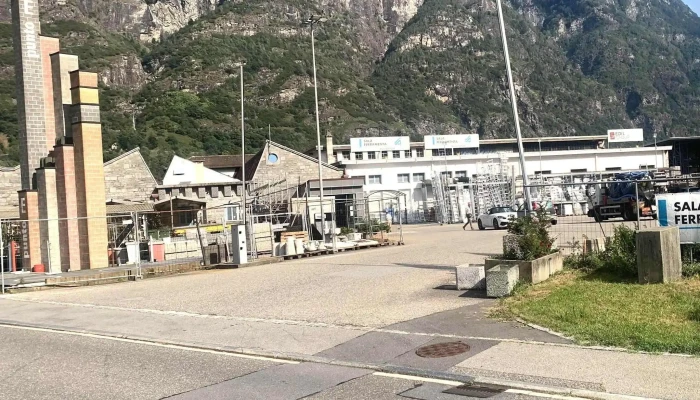 Sala Ferramenta Sa -  In Meiner Nahe - Biasca