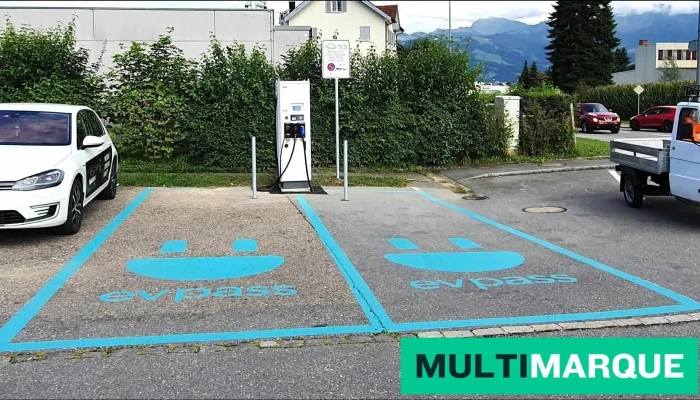 Shell Recharge Ladestation - Uznach