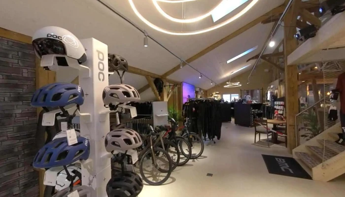 Sportster24 -    Fahrradwerkstatt Veloladen I Velomechaniker Zurich Street View 360deg Fotos - Uitikon