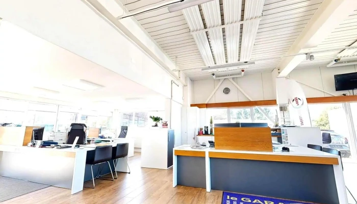 Sr Automobiles Romont Sarl Innenansichten - Romont