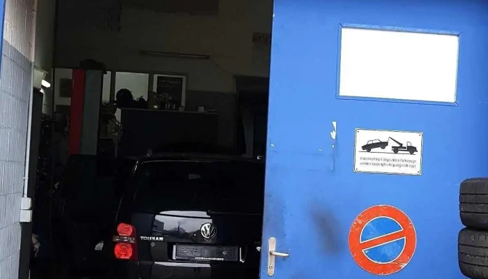 Unalan Auto Garage Aussenbereich - Muttenz