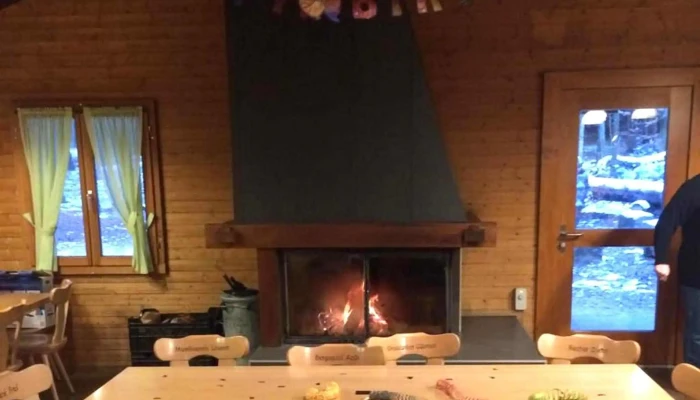 Waldhutte Edleten Burgergemeinde Lausen Meinungen - Lausen
